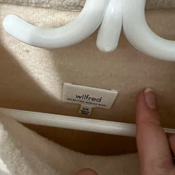 Aritzia: Wilfred Free, Wool Poncho - Picture 4 of 5